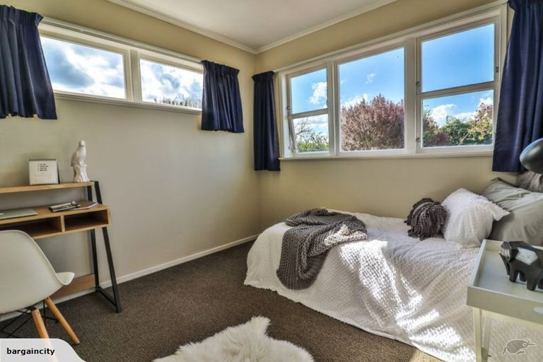 Photo of property in 9 Leslie Avenue, Cloverlea, Palmerston North, 4412