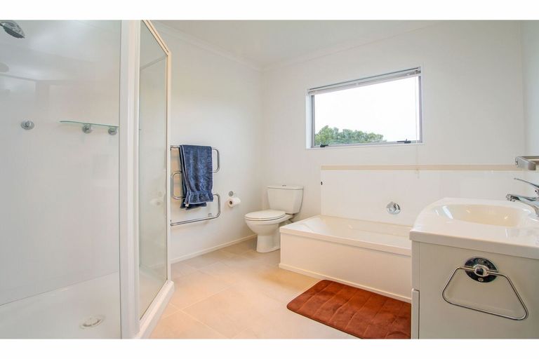 Photo of property in 5 Lori Lane, Coopers Beach, 0420