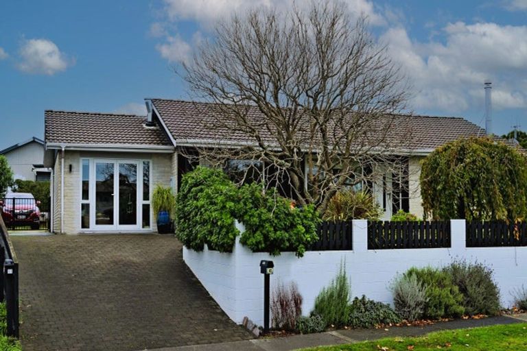 Photo of property in 10 Kew Place, Richmond Heights, Taupo, 3330