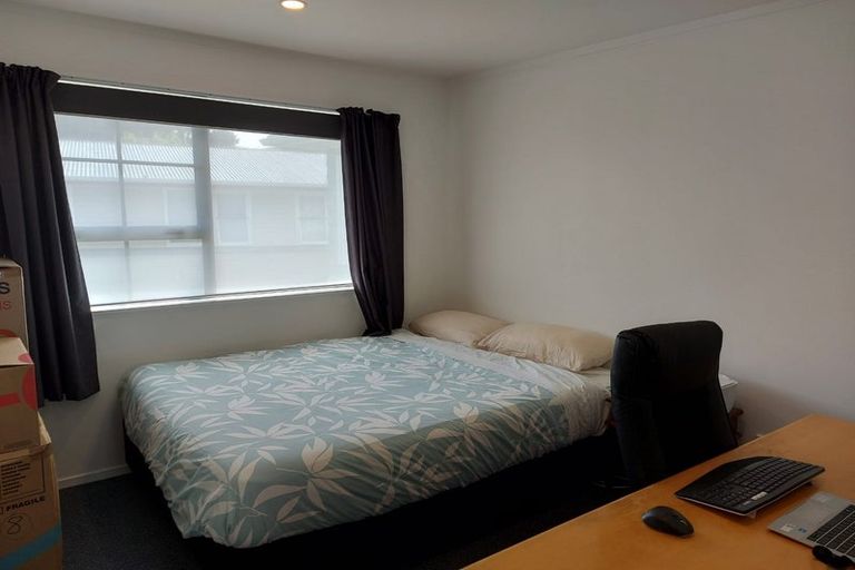 Photo of property in 11 Marne Grove, Waitangirua, Porirua, 5024