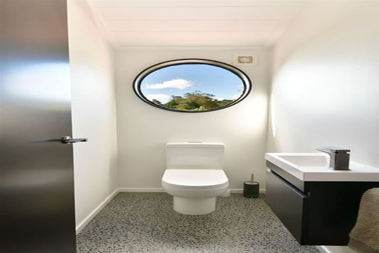 Photo of property in 330 Wainui Road, Wainui, Silverdale, 0992