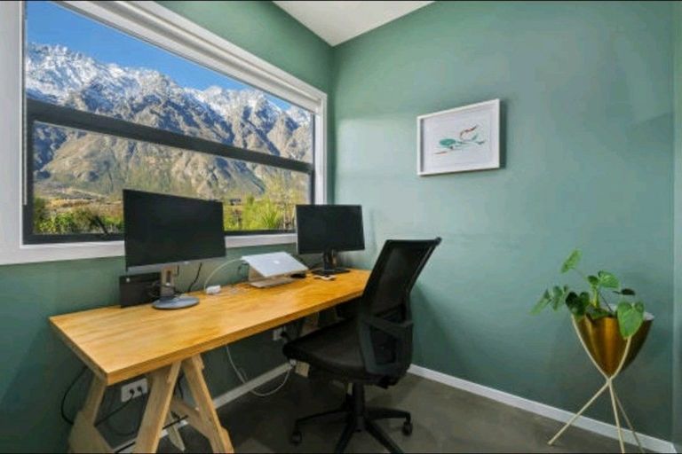 Photo of property in 4 Wanderer Lane, Jacks Point, Queenstown, 9371