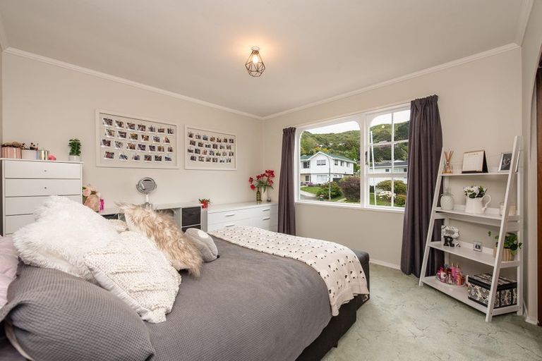 Photo of property in 52 Oriel Avenue, Tawa, Wellington, 5028