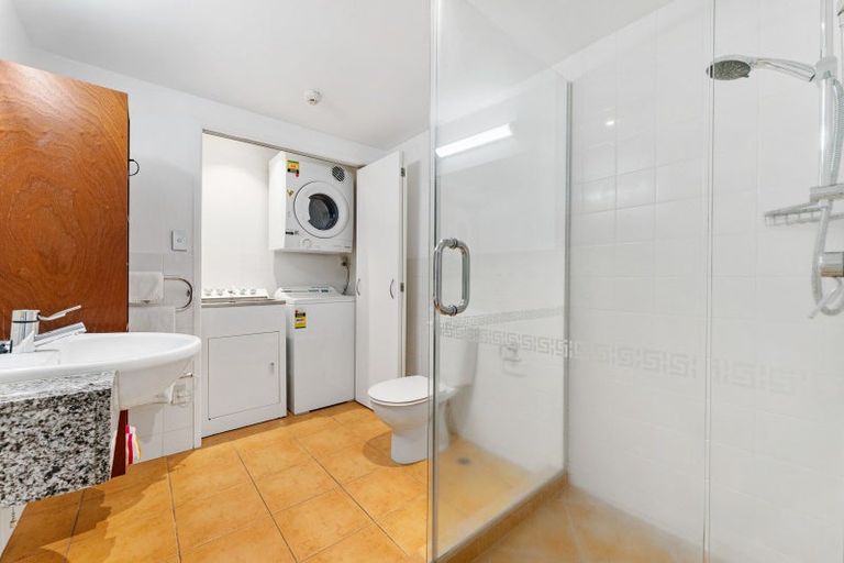 Photo of property in 301/178 Marine Parade, Mount Maunganui, 3116