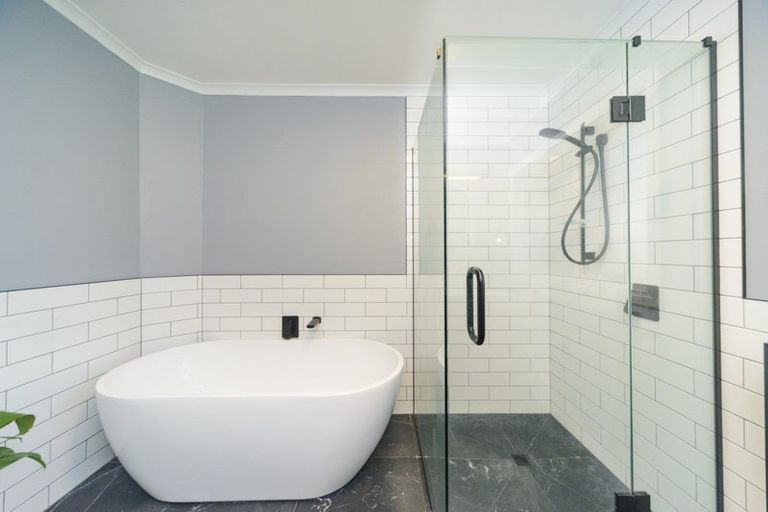 Photo of property in 15 Flemington Lane, Awapuni, Palmerston North, 4412