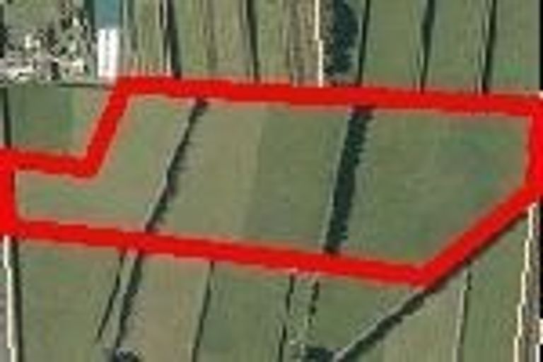 Photo of property in 783 Waitakere Road, Kumeu, 0891