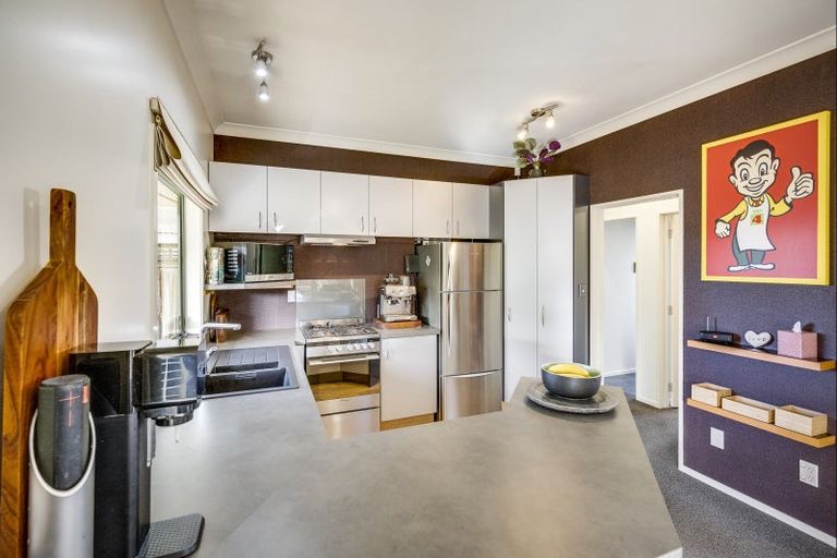 Photo of property in 205b Grove Road, Mayfair, Hastings, 4122