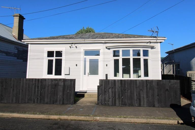Photo of property in 11 Bathgate Street, South Dunedin, Dunedin, 9012