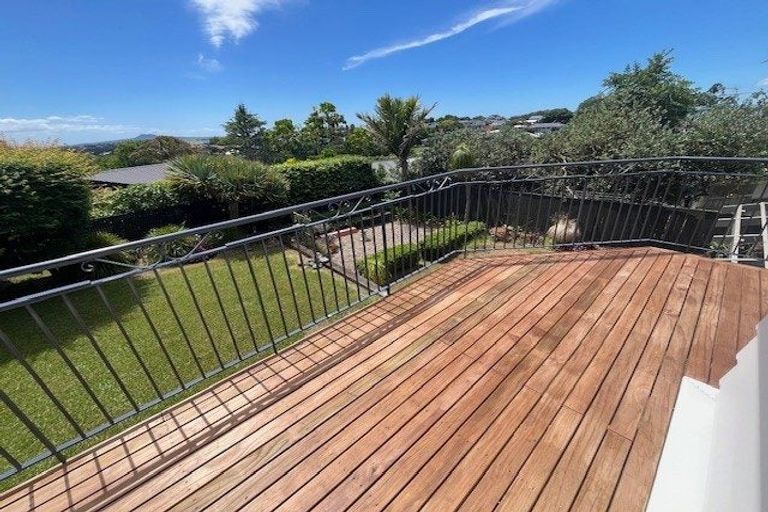 Photo of property in 3 Copperfield Terrace, Mellons Bay, Auckland, 2014