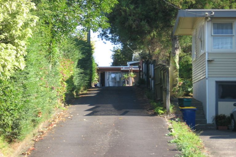 Photo of property in 12 Riverview Road, New Lynn, Auckland, 0600