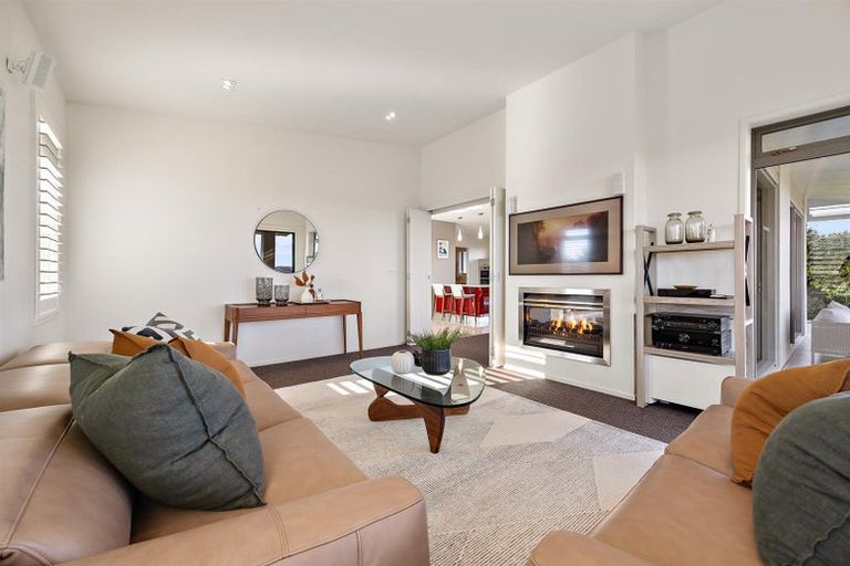 Photo of property in 55 Pinetone Road, Kumeu, 0892