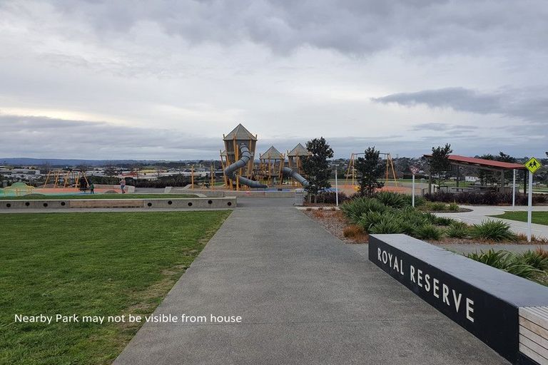 Photo of property in 6 Keiha Crescent, Massey, Auckland, 0614