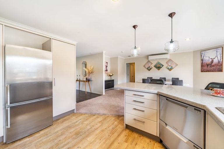 Photo of property in 8 Beechwood Way, Te Marua, Upper Hutt, 5018