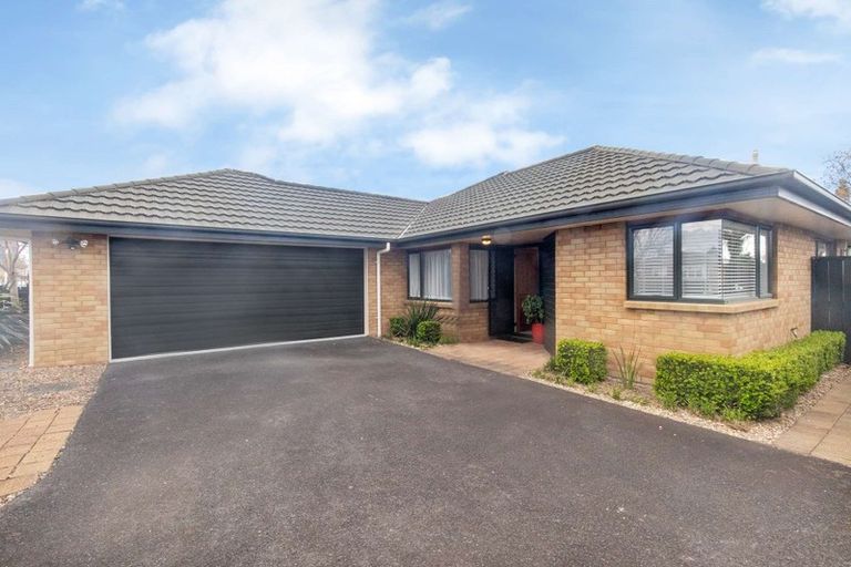 Photo of property in 61 Vardon Road, St Andrews, Hamilton, 3200