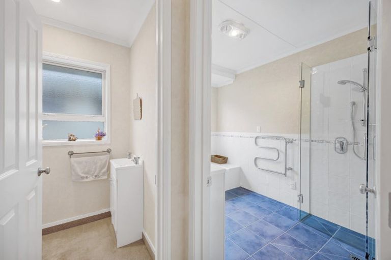 Photo of property in 24 Brown Street, Inglewood, 4330