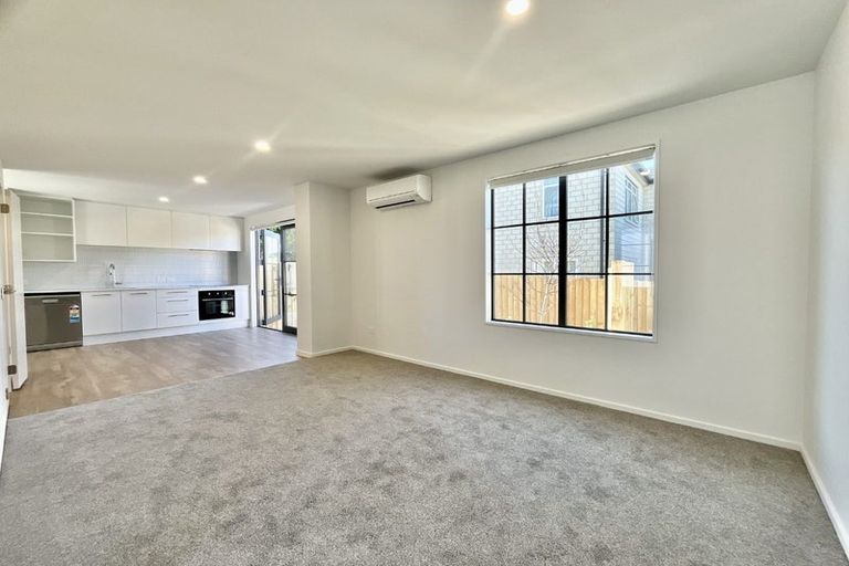 Photo of property in 2/35 Eversleigh Street, St Albans, Christchurch, 8014