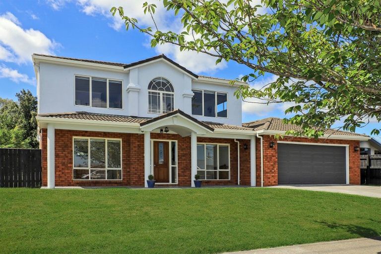 Photo of property in 28 Arataki Road, Havelock North, 4130