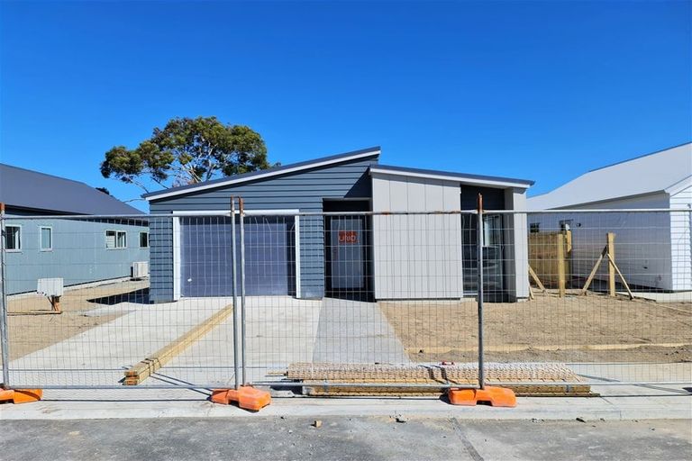 Photo of property in 13 Rotoiti Place, Paraparaumu, 5032