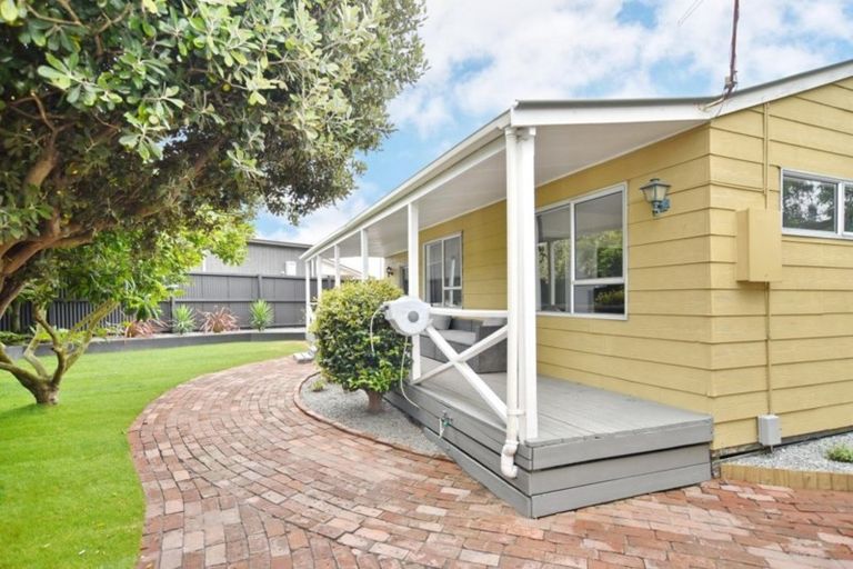 Photo of property in 1/65 Kuaka Crescent, Bromley, Christchurch, 8062