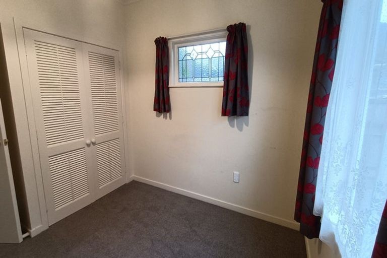 Photo of property in 8 Norton Park Avenue, Fairfield, Lower Hutt, 5011