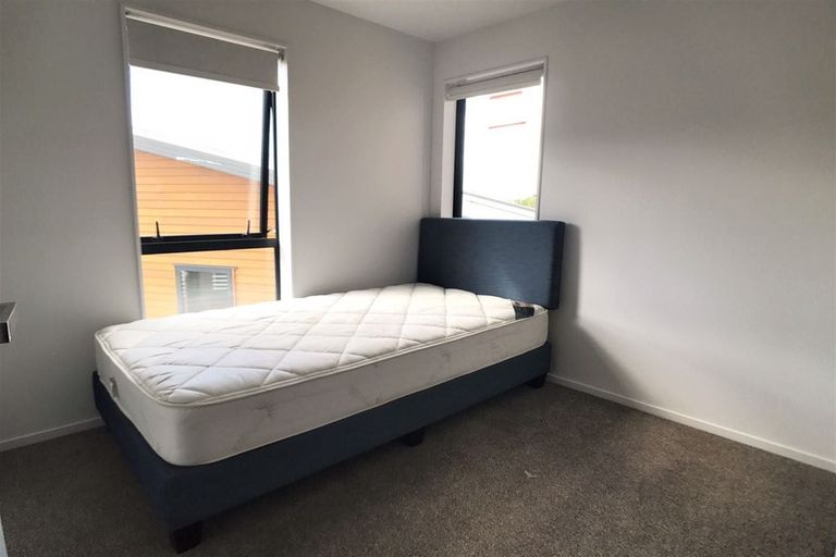 Photo of property in 1 Kanona Way, Albany Heights, Auckland, 0632