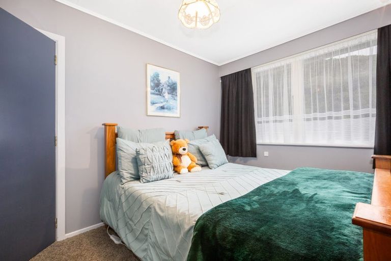 Photo of property in 87 Rangituhi Crescent, Takapuwahia, Porirua, 5022