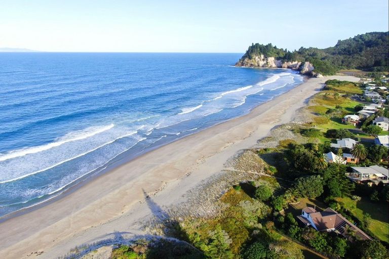 Photo of property in 8 Ross Place, Whiritoa, Whangamata, 3691