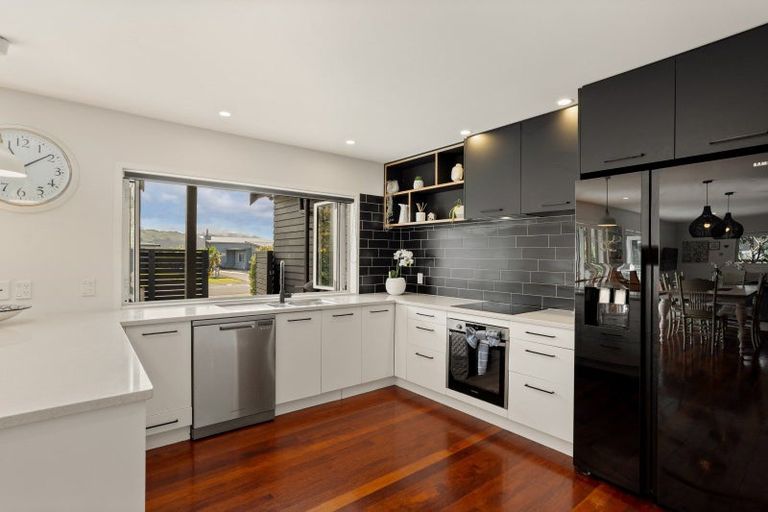 Photo of property in 31 Meadow Drive, Whitianga, 3510