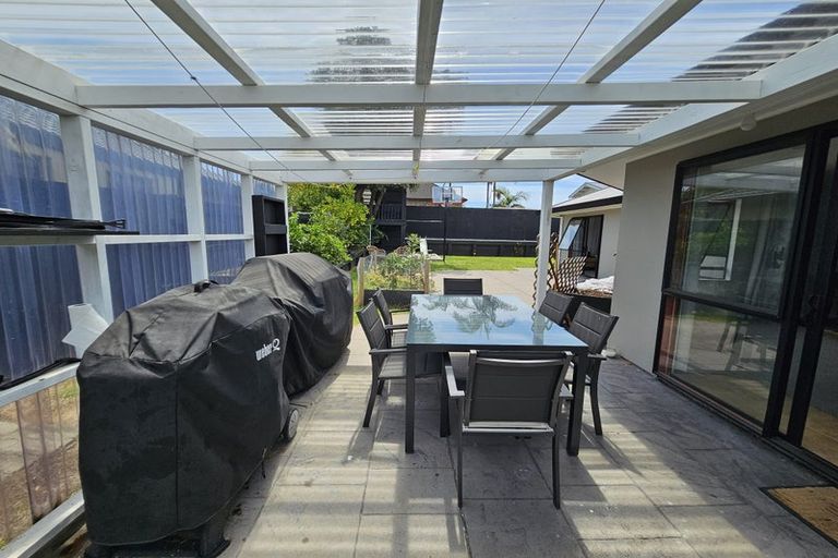 Photo of property in 63 Katerini Grove, Papamoa Beach, Papamoa, 3118