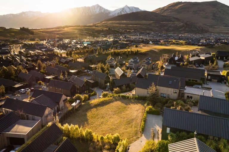 Photo of property in 5 Falconer Rise, Jacks Point, Queenstown, 9371