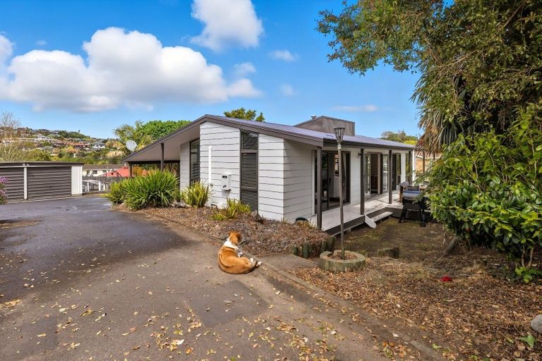 Photo of property in 11 Corinna Street, Welcome Bay, Tauranga, 3112