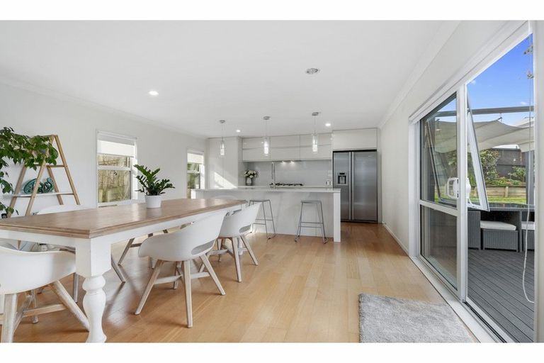 Photo of property in 3 Bangla Place, Massey, Auckland, 0614