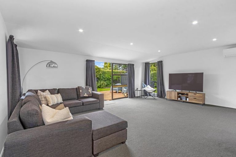 Photo of property in 5 Kaputone Place, Belfast, Christchurch, 8051