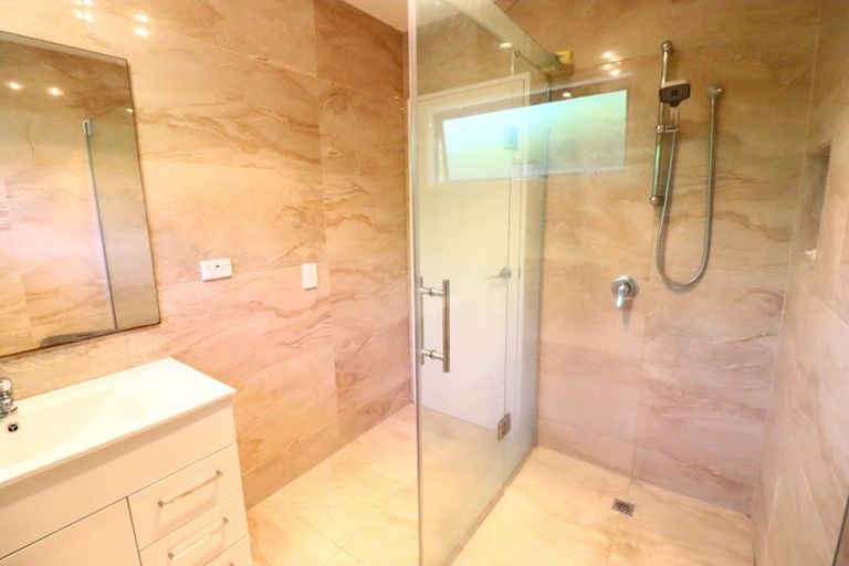 Photo of property in 2/128 Brian Crescent, Stanmore Bay, Whangaparaoa, 0932