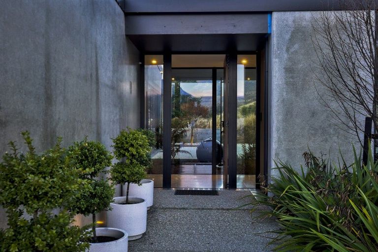 Photo of property in 24 Double Cone Road, Jacks Point, Queenstown, 9371