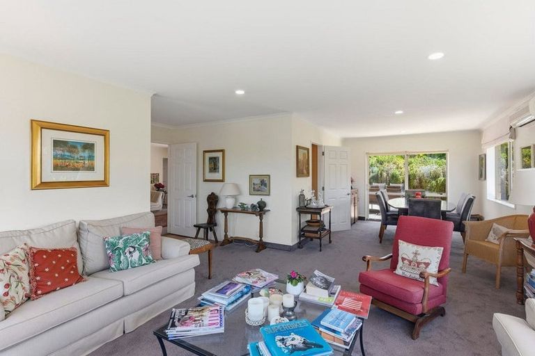 Photo of property in 10 Barrett Drive, Waikanae Beach, Waikanae, 5036