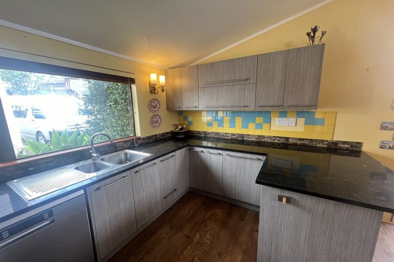 Photo of property in 179 West Harbour Drive, West Harbour, Auckland, 0618