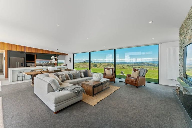 Photo of property in 155 Whakaroa Road, Kinloch, Taupo, 3385