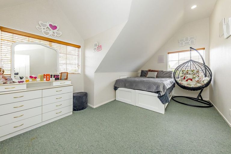 Photo of property in 47 Evanda Crescent, Conifer Grove, Takanini, 2112