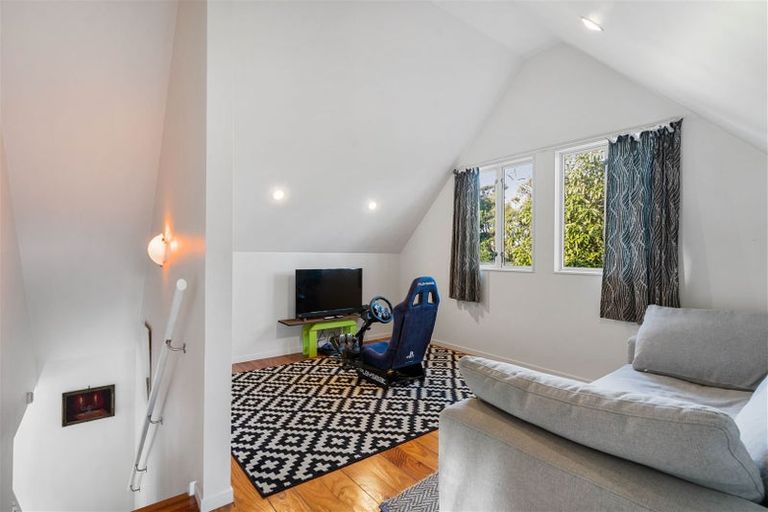 Photo of property in 2/38 Noeleen Street, Glenfield, Auckland, 0629