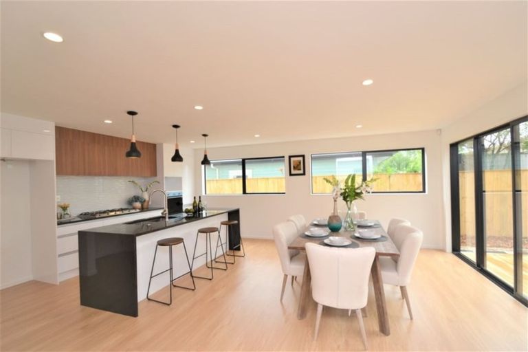 Photo of property in 46b Willerton Avenue, New Lynn, Auckland, 0600