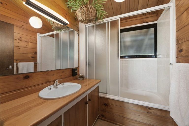 Photo of property in 64 Utuhina Road, Springfield, Rotorua, 3015