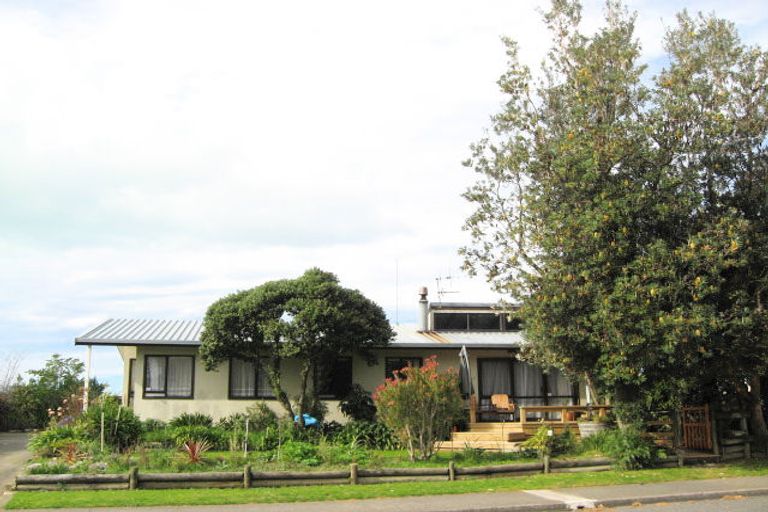 Photo of property in 17 Sutton Avenue, Clive, 4102