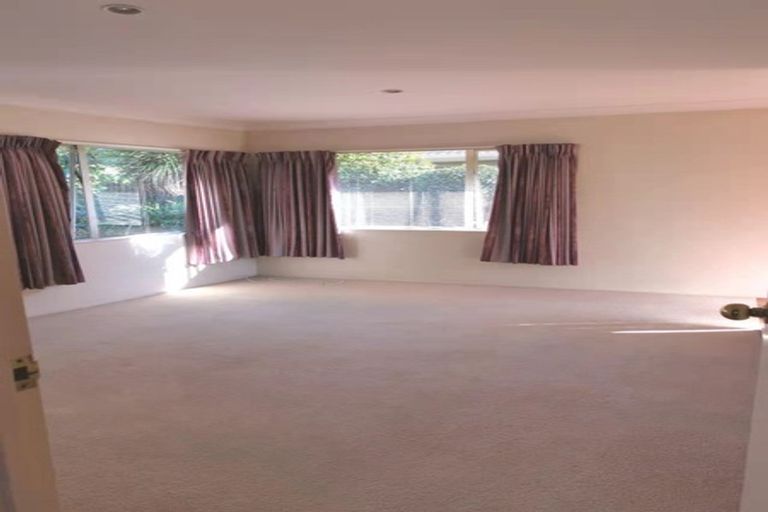 Photo of property in 1/9 Travers Place, Northpark, Auckland, 2013