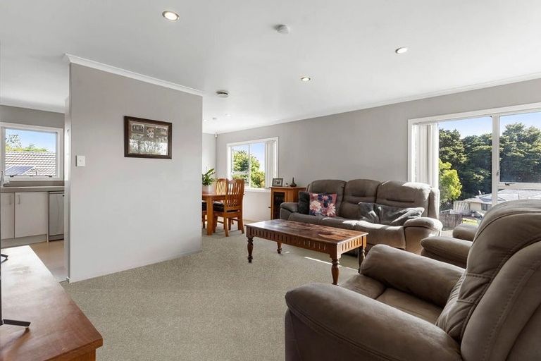 Photo of property in 152 Everglade Drive, Totara Heights, Auckland, 2105