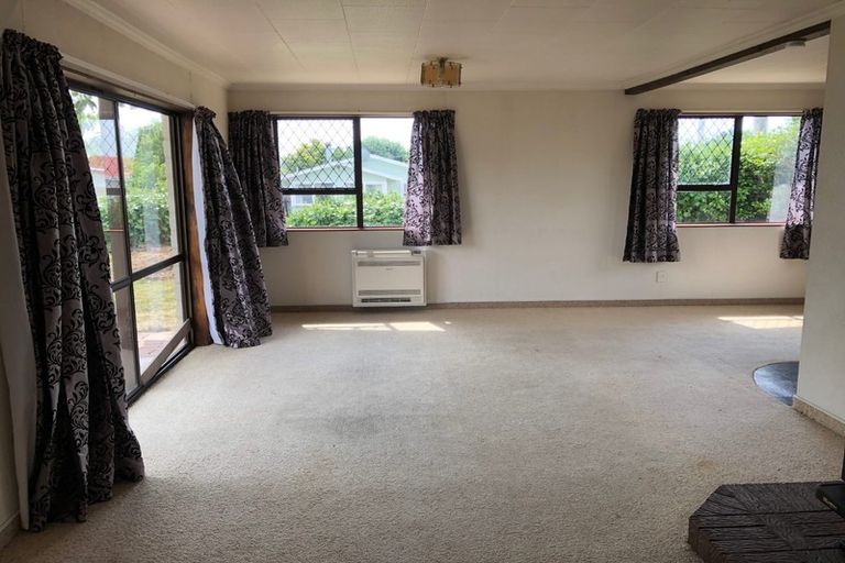 Photo of property in 33 Lupin Road, Otaki, 5512