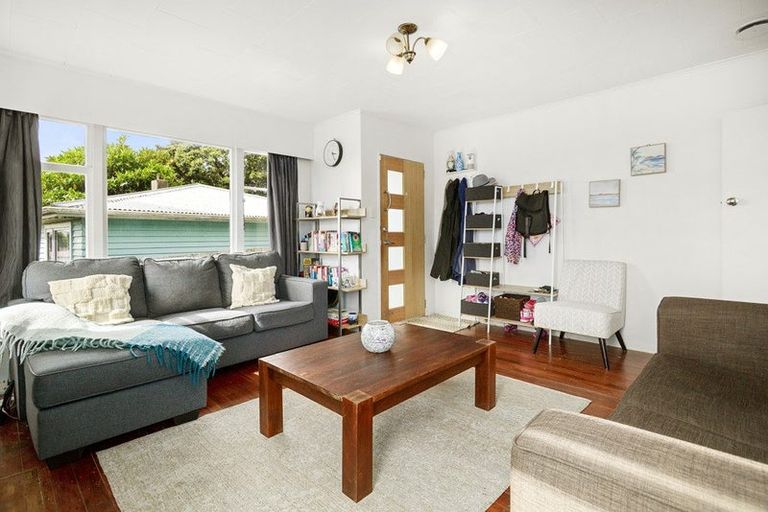 Photo of property in 47 Bedford Street, Cannons Creek, Porirua, 5024