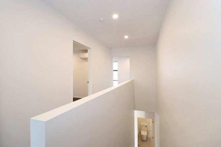 Photo of property in 3c Wilbur Place, Pakuranga Heights, Auckland, 2010