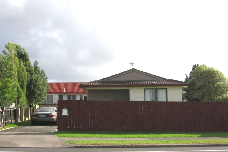 Photo of property in 190 Waitemata Drive, Ranui, Auckland, 0612