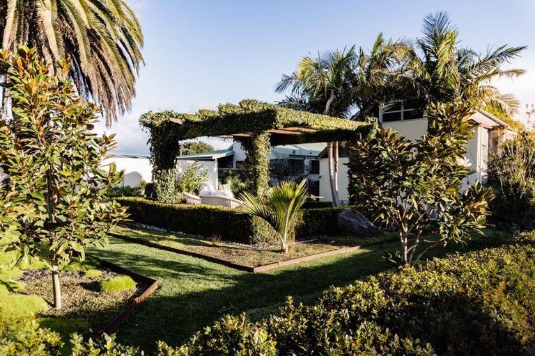 Photo of property in 186 Oceanbeach Road, Mount Maunganui, 3116